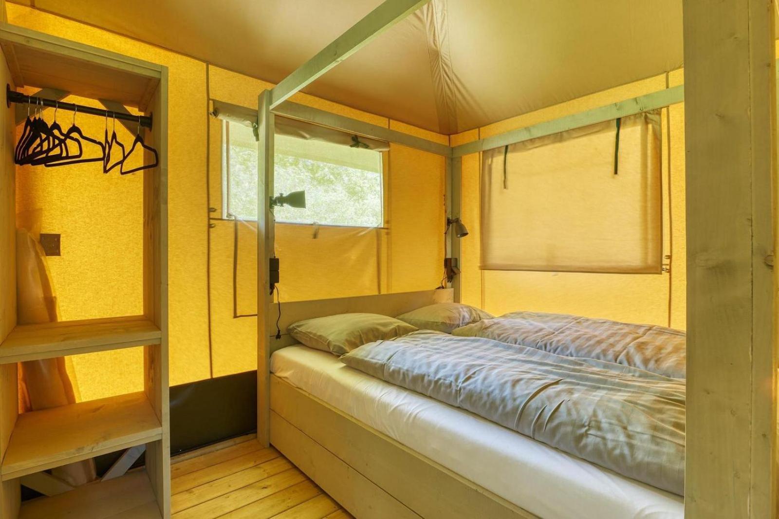 Glamping Lodge With Eco-Wellness Зеволде Экстерьер фото
