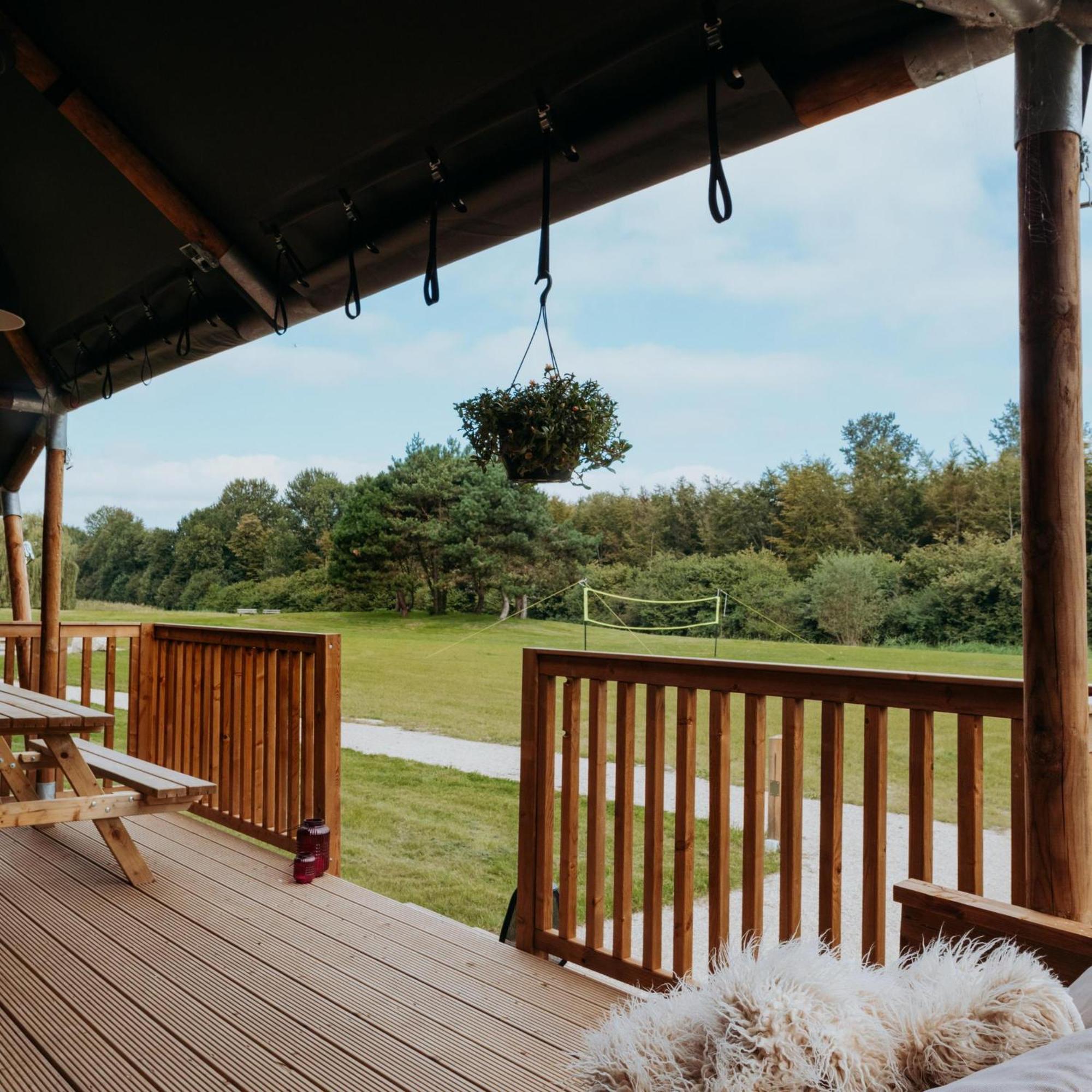 Glamping Lodge With Eco-Wellness Зеволде Экстерьер фото